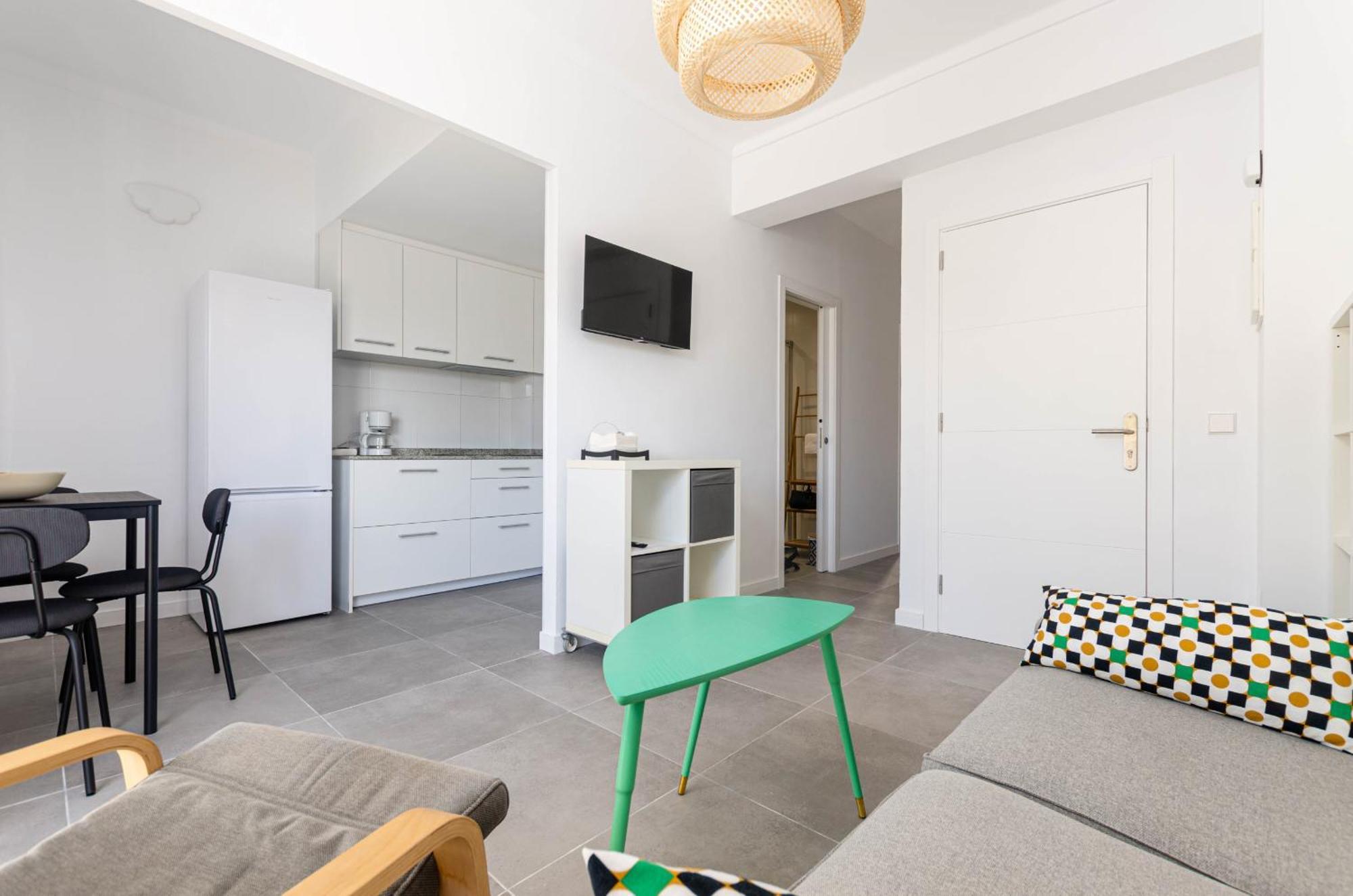 Yourhouse Monges With Balcony Apartment
